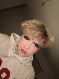 Sienna and Ellie Meet