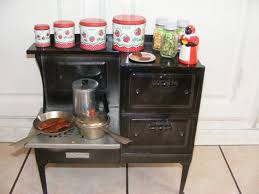 Nuobesty vintage retro wind up toy tinplate toy circus clown robot drumming clockwork toy for kids birthday circus carnival party favors gifts. 29 Vintage Toy Stoves Ideas In 2021 Vintage Toys Tin Toys Toy Kitchen