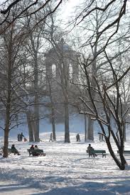 Der englische garten ist eine 3,75 km² große grünanlage im münchner nordosten am westufer der isar und der münchner englische garten zählte zu den ersten großen kontinentaleuropäischen. Monopterus Englischer Garten In Wintertime English Garden Germany Munich
