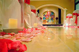 The Chapel At Planet Hollywood Las Vegas Weddings Seating For 65 Guests Las Vegas Weddings Vegas Wedding Casino Wedding