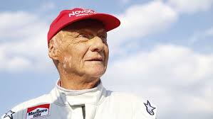 Mit der formel 1 konnte er ein vermögen verdienen und durch sein unternehmerisches geschick vermehren. Zum Tod Von Niki Lauda Der Mann Mit Dem Kapperl Sagt Servus Sport Stuttgarter Nachrichten