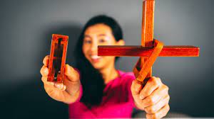 The key idea of a successful straw structure for egg drop project, from physics point of view, is to find a design that the straw will divert or absorb most of the forces, thus little force goes to the egg. Da Vinci S Helicopter And Ball Bearing Puzzles Solution Youtube