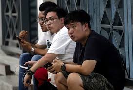 Family and friends of accident victim moey yun peng paying their last respects at the berapit chinese cemetery in penang. Moey Yun Peng Funeral Info Menarik Selamat Jalan Moey Macumoto Honoka Matsumoto Honoka Sam Opol