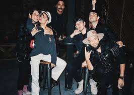 Halsey and yungblud looked closer than ever on friday as they musical couple held hands at the coachella valley music and arts festival in california. Apparently Halsey Yungblud Are Now Dating Halsey