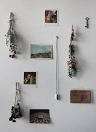Diy Decor How To Use Dried Flowers Dried Flowers Decor Flower Wall