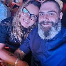 Sandra Ostrowski's Instagram, Twitter & Facebook