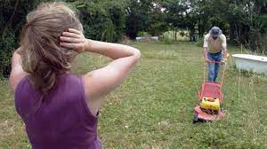 Je connaîtrai un bruit de pas qui sera différent de tous les autres. Bricoler Tondre La Pelouse Des Horaires A Respecter