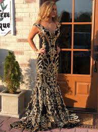 Black And Gold Party Dress Pakistani Sparkles Blackandgold Fitted Offtheshoulder Vneck Promdress Black Quinceanera Dresses Fitted Prom Dresses Dresses