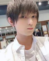 いいね 31件 コメント2件 ピアスチャンネル 中卒ホストyoutuber piasu channel host のinstagramアカウント 今日はストレート風に髪セットして貰ったよ ホワイトデイだから白コーデしてる ラファエル ヒカル ヒカキン ローランド 遠藤チャンネル