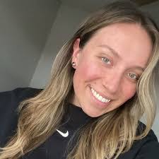 Adilene Fraire's Instagram, Twitter & Facebook