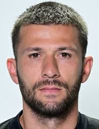 Daniel Heuer's Instagram, Twitter & Facebook