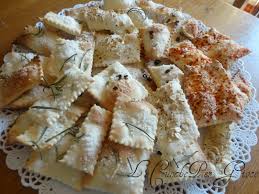 300 g di farina tipo 0 + q.b. Crackers All Acqua Ricetta Salata Sfiziosa