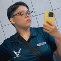 Diana Yniguez's Instagram, Twitter & Facebook