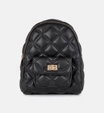 Il faut qu'il s'adapte à notre quotidien, notre rythme de vie, notre allure… des transports en commun, au petit café du coin en passant par les courses et le travail, les sacs de villes pour homme doivent êtres pratiques tout en s'accordant à votre style. Sacs A Dos Galeries Lafayette