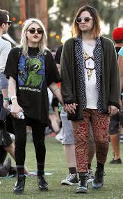 Image Kurt Cobain S Daughter Frances Bean Just Got Married And Didn T Frances Bean Cobain Fashion Clothes