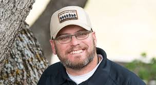 Robert Cale's Instagram, Twitter & Facebook