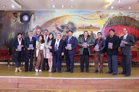 MUNICIPALIDAD DE LAMPA OTORGA RECONOCIMIENTO AL ESCRITOR RENATO ALFREDO  CORRALES RAMOS AUTOR DEL POEMARIO “EL OCIOSO SIN TIEMPO”