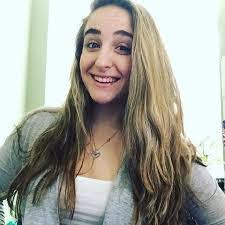 Sarah Kitslaar's Instagram, Twitter & Facebook