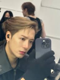 I wanna talk about how cute that haircut is