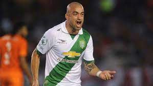 Anteriormente vistió la camiseta de santiago silva tuvo la ocasión más clara para igualar ante atlético nacional, pero el. Santiago Silva Alchetron The Free Social Encyclopedia