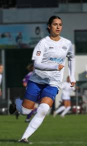 Wir wünschen unserer #16 Arlisa Ismajli, #15 Klara Lukic und #03 Lucy  Schmitt zu ihrem heutigen Geburtstag alles Liebe und Gute 📸MK Schneeweiss  Fotografie