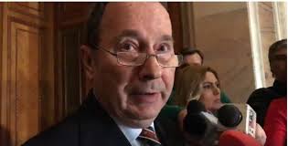 Guvernul a aprobat proiectul de lege care interzice cumulul pensiei cu salariul, care îi vizează pe cei aproape 35.000 de bugetari aflați în situația de a primi, atât salariu, cât și pensie de la stat. Dorneanu Dat Afara De La Ccr Are Doua Pensii Speciale Plus Salariu Cum Se Aplica In Cazul Sau Interzicerea Cumulului Pensie Salariu Aktual24