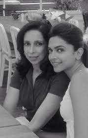 Rare Picture Deepika Padukone With Her Mother Ujjala Padukone Deepika Padukone Bollywood Actors Bollywood Actress