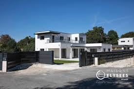 Belle Maison Contemporaine Construite Sur Royan Station Balneaire Maison Contemporaine Belle Maison Maison