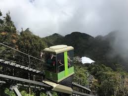 Terletak di puncak gunung machinchang, yang juga merupakan lokasi langkawi sky bridge. Jari Manis Travel List Tempat Menarik Di Langkawi Langkawi Cable Car
