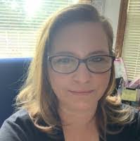 Carolyn Helmuth's Instagram, Twitter & Facebook