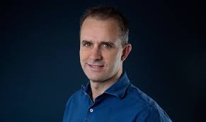 TV with Thinus: Chris Hitchings out as CEO of DStv Media Sales, ditches  MultiChoice for senior position at outdoor advertising company, JCDeCaux.