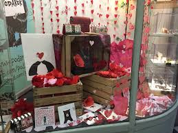 Effective, easy and affordable valentine decorations. 100 Valentine S Day Window Display Ideas Designs Zen Merchandiser