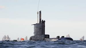 Enkele talentvolle friese hengsten en ruin. Duikboot Komt Boven Ten Midden Van Een Optimisten Wedstrijd Clubracer
