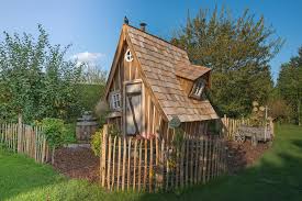 53 luxus spielhaus holz garten selber bauen von hexenhaus gartenhaus bauanleitung 53 luxus spielhaus holz garten selber bauen. Lieblingsplatz Ihr Marchenhaftes Gartenhaus Lieblingsplatz Home