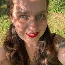 I sing hanging tree 🪾 hunger games Mockingjay part two from Katniss  Everdeen