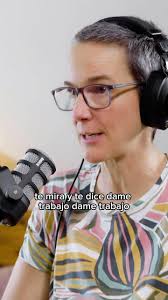 Valle en el último episodio del podcast., "No sólo hay que ejercitar  físicamente a nuestros perros, algunas razas necesitan además mucho  ejercicio mental.", #bordercollie #agilitydog #veterinaria ...