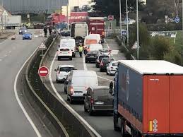 Le cortège a repris sa marche. Gilets Jaunes De Nouveaux Blocages A La Roche Sur Yon Ce Mardi La Roche Sur Yon Maville Com