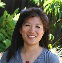 Lauri Hall's Instagram, Twitter & Facebook