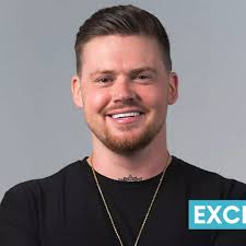 Netflix The Psychopath Life Coach star hits back at claims he's 'running a  cult'