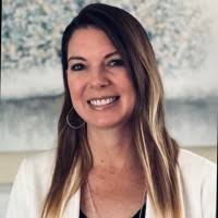 Jen Leighton's Instagram, Twitter & Facebook