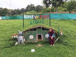 Sebelum itu kami singgah di pekan nabalu, untuk membeli barangan cenderahati. Trip Kundasang Kota Kinabalu 5 Hari 4 Malam Mek Onie