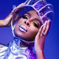 Keyona Moore (@simply_kmoe)