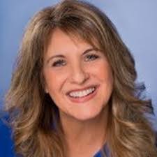 Mindy Evans's Instagram, Twitter & Facebook