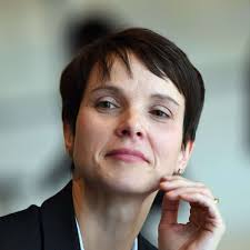 Hier ist das einzige foto das man im ganzen internet von ihr findet. Ex Afd Chefin Petry Bringt Sechstes Kind Zur Welt Politik