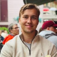 500+ «Dammen» profiler