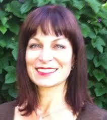 Cecilia Oxley's Instagram, Twitter & Facebook