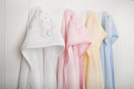 Simply place hood on your toddler's head and wrap the towel. Clevamama Splash And Wrap Baby Bath Towel Blue By Clevamama Amazon De Baby