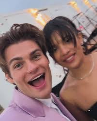 Nikki Cerda's Instagram, Twitter & Facebook