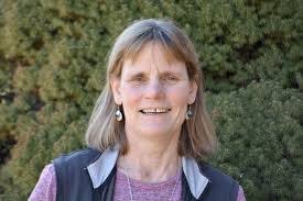 Alena Leon's Instagram, Twitter & Facebook