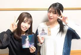 Thanks to @kougeru on chat: å£°å„ªæ´»å‹•15å'¨å¹´ã®èŒ…åŽŸå®Ÿé‡Œ ãƒãƒ¯ã‚¤ã§ãƒ•ã‚¡ãƒ³ã®ãŠéƒ¨å±‹è¨ªå• ãƒ©ã‚¤ãƒ–ãƒ‰ã‚¢ãƒ‹ãƒ¥ãƒ¼ã‚¹